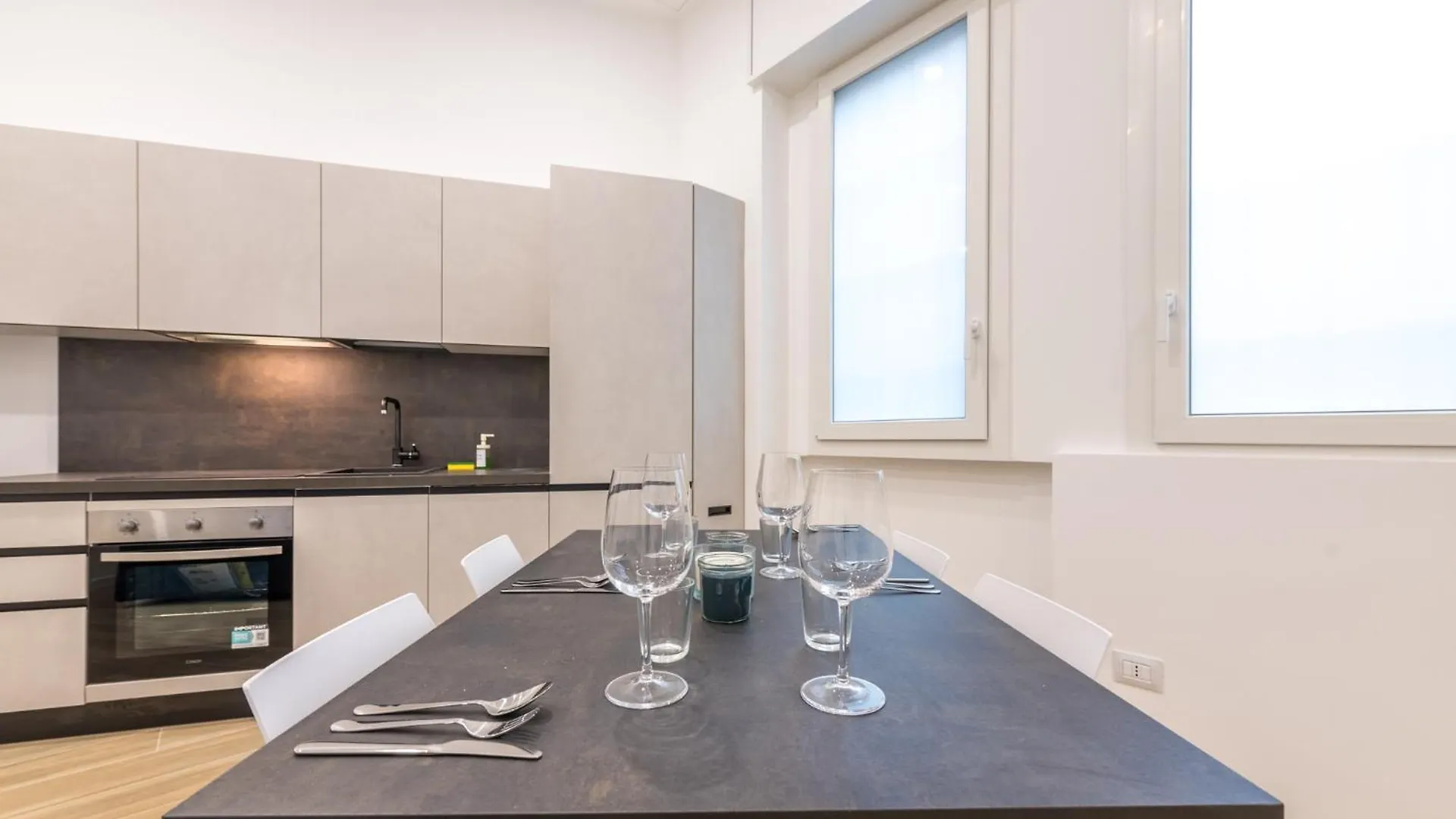 Apartman Guest Planet - Fondazione Prada'S Two Rooms Suite Milánó